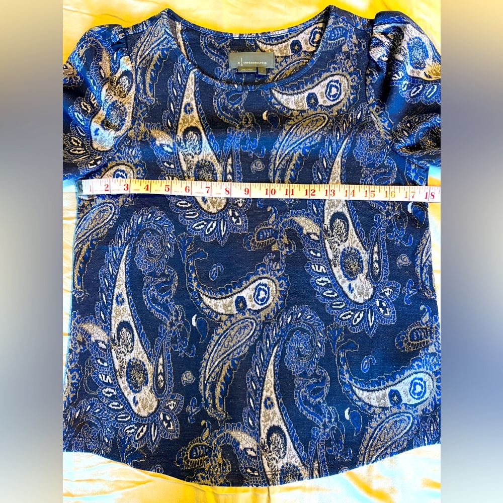 Anthropologie EUC shortsleeved purple pattern top size S